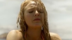 Blake Lively - 面对比基尼美女的湿身诱惑,这个野兽也忍不住了