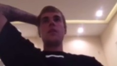 Justin Bieber - 比伯为飓风哈维受灾者捐款25000美元