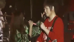 被蔡依林“摸摸”就害羞的阿信