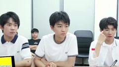 TFBOYS,王俊凯,王源,易烊千玺 - 看到第一次获奖视频,为自己疯狂打call的三只太可爱!
