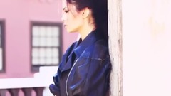 阿尔维斯动人女友超美写真 柳眉如烟目含秋水