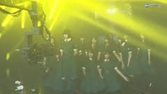AKB48,乃木坂46,欅坂46 - 欅坂46,"光の世界"で華麗に舞う