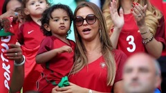 葡威太太团看台斗艳大PK 纳尼娇妻带萌娃观战