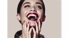 维秘超模成内马尔绯闻对象 桑帕约热辣风情诱惑难挡