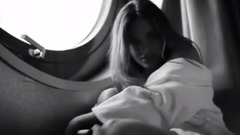 伊莲娜蕾丝内衣热辣艳舞 扭腰翘臀引人犯罪