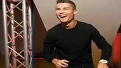 C罗推出新产品CR7香水 亲自上阵宣传当起DJ