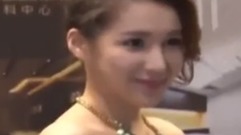 <夜蒲>嫩模性感宣扬微整形 遭前夫曝曾隆胸