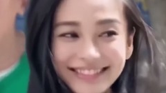 Angelababy带病工作 体力透支入院就医