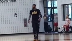 全美最流行! 欧文香博特训练馆耍帅上演爆笑舞步