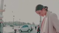 阿尔维斯女友巴黎自拍 长腿美人引得二爷倾心