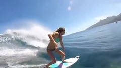 比基尼美女与鲨鱼戏水 炫酷冲浪海底潜水自拍