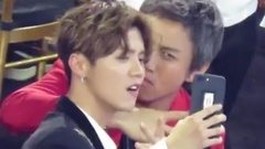 鹿晗 - 芭莎慈善夜 鹿晗 美食和自拍