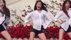 风越大吹得她们心越浪 女团迎风热舞全是走光