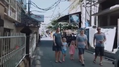 厉害!巴厘岛的老外个个都是吉他小能手