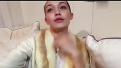 Vogue三月刊封面拍摄花絮 七位超模在海滨的悠闲时光