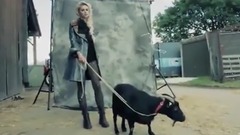 赫迪拉前女友狂野写真