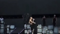 尼克杨未婚妻最新表演 黑丝透视装热舞霸气十足