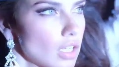 双乳耸入云长腿撩人 难怪斑马兽腰变成玻璃人