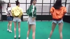 美女翻跳<KKPP>,分分钟被撩到!