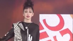 中岛美嘉 - (ガールズアワードA/W)初登場