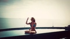 瑜伽女神塑造完美身材 性感半球耀眼翘臀太诱人