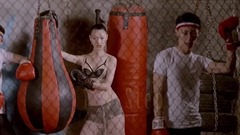 跟着超模做运动!Model in Training