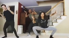 影视原声 - 荷兰弟与赞达亚跳舞