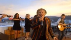 Rod Stewart - Love Is