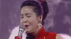 三十二年前演唱的歌曲<雪地上的回忆>