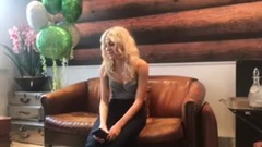 Pixie Lott - Pixie Lott performing 'Won't Forget You' & doing a Q&A