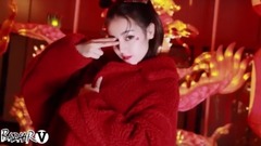 迪丽热巴 - 浓墨重彩之间的迪丽热巴 风格百变的异域女郎_时尚芭莎BAZAAR拍摄花絮