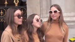 Fashion Week Paris SS 2018 Exit Stella McCartney