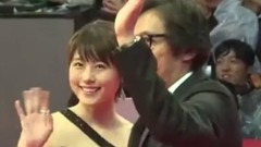 第22届釜山电影节开幕 允儿张东健高颜值吸睛