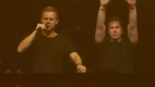 Armin van Buuren,Hardwell - Armin van Buuren & Hardwell