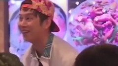 【KPOP】当爱豆们衣服罢工的时候