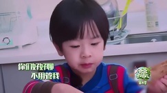 吴尊花式鼓励姐弟说中文