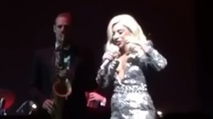 Beyonce,Lady Gaga - Lady Gaga、碧昂斯歌星们不用麦显真功的LIVE