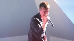 模仿翻唱 - Talking To Myself (Cover)