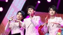 TFBOYS - 宠爱 演唱会现场