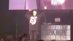 Epik High,防弹少年团 - Tablo演唱会大跳防弹《Fire》