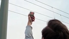 帅哥发明的借电神器,用电不要钱,这下爽了!