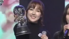 GFriend,俞宙(GFriend),艺琳(GFriend),信飞(GFriend),严智(GFriend) - GFRIEND 35个一位达成