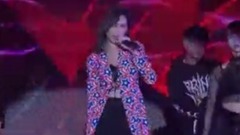 安心亚 - Super跩