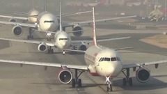 Morning traffic at Mumbai Airport - India Flights