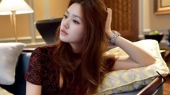 林允 - 林允演绎MICHAEL KORS The Walk上海街头风格大片