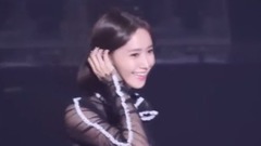 少女时代,允儿(少女时代) - AAA颁奖礼 场内领奖及台下部分 视频1