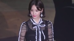 少女时代,允儿(少女时代) - 场内领奖及台下部分 视频2