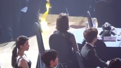 少女时代,允儿(少女时代) - 场内领奖及台下部分 视频合集5