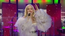 格温·斯蒂芬妮 - Gwen Stefani - Santa Baby 现场版 2017