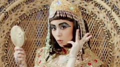 チャラン・ポ・ランタン - 美しさと若さ